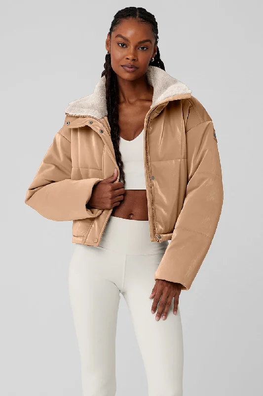 Jacket for winter hikes -Orion Cropped Puffer - Toasted Almond