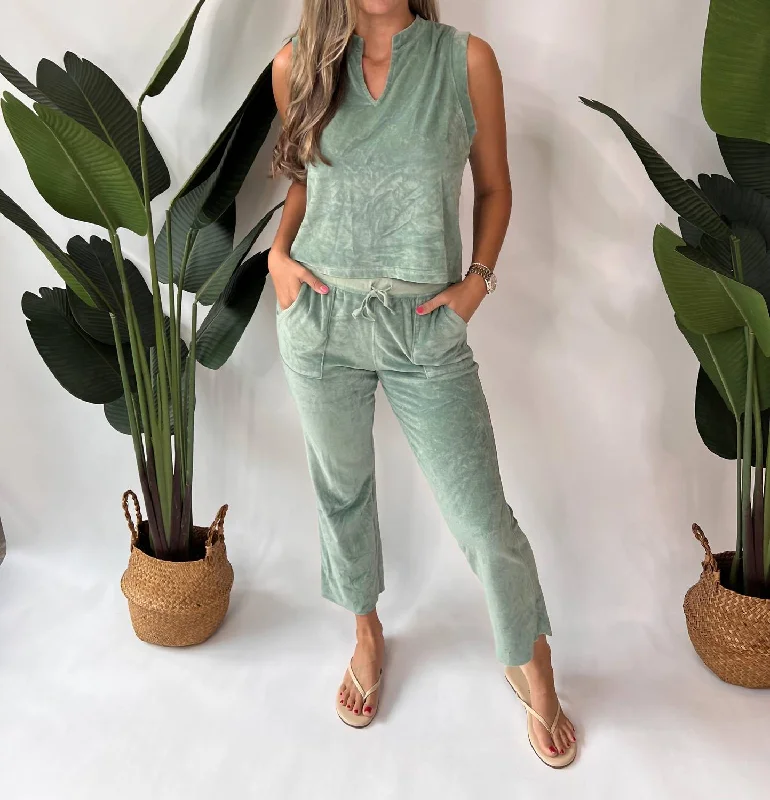 pants for interviews -Cropped Flare Pant In Green