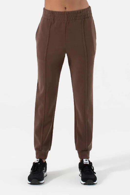 slim cargo pants modern -Yuki Sleek Jogger In Chocolate